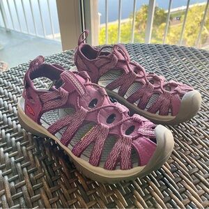 Keen Whisper Purple Sandals with Bungee Lacing and Reinforced Toe